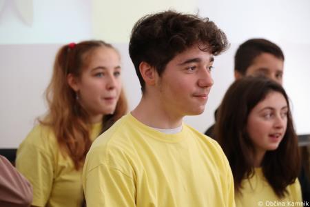 Osnovna šola 27. julij Kamnik že 40 let raste s prepričanjem, da če spoštujemo sebe, bomo znali spoštovati tudi druge (11)